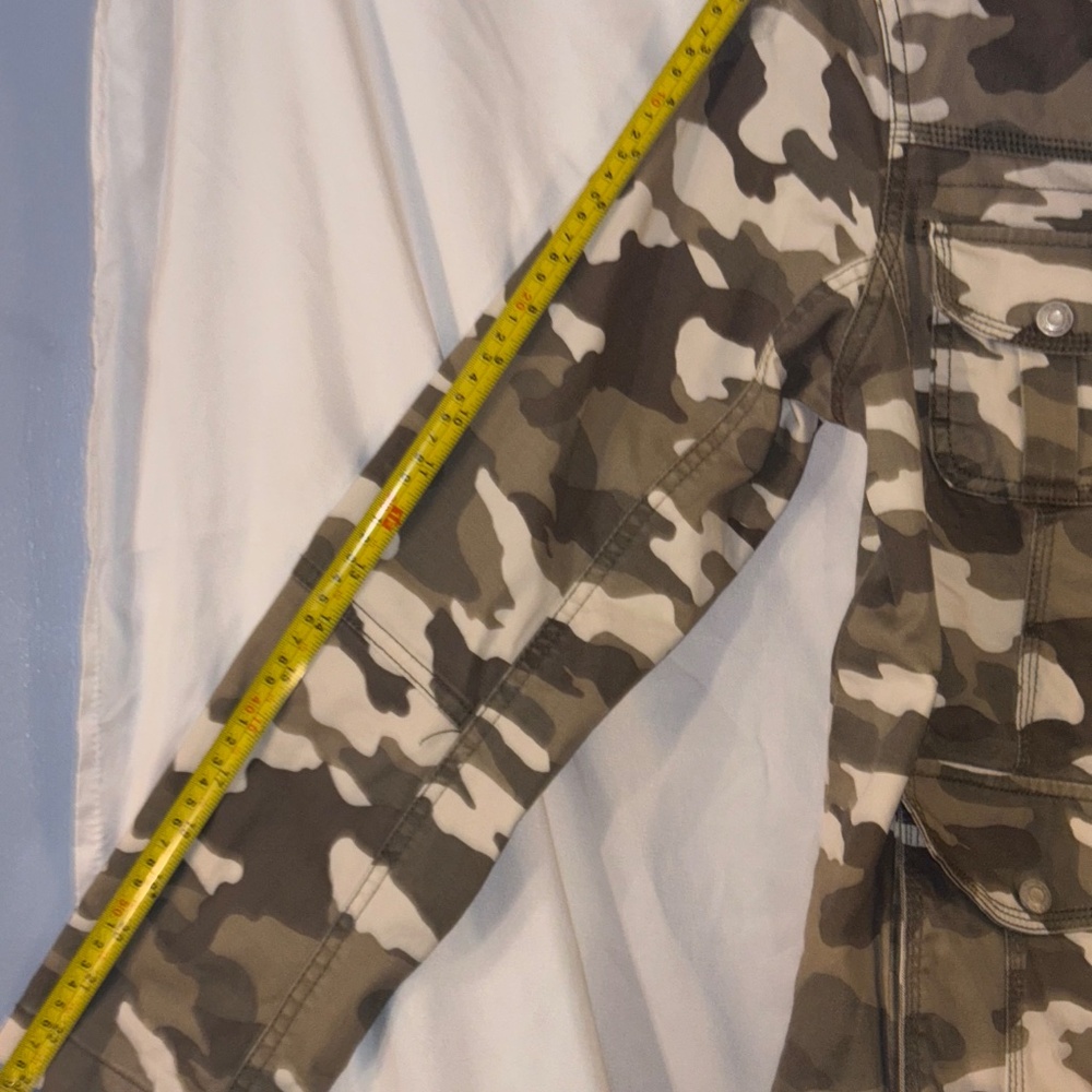 Reselling - Picture 5 of 8